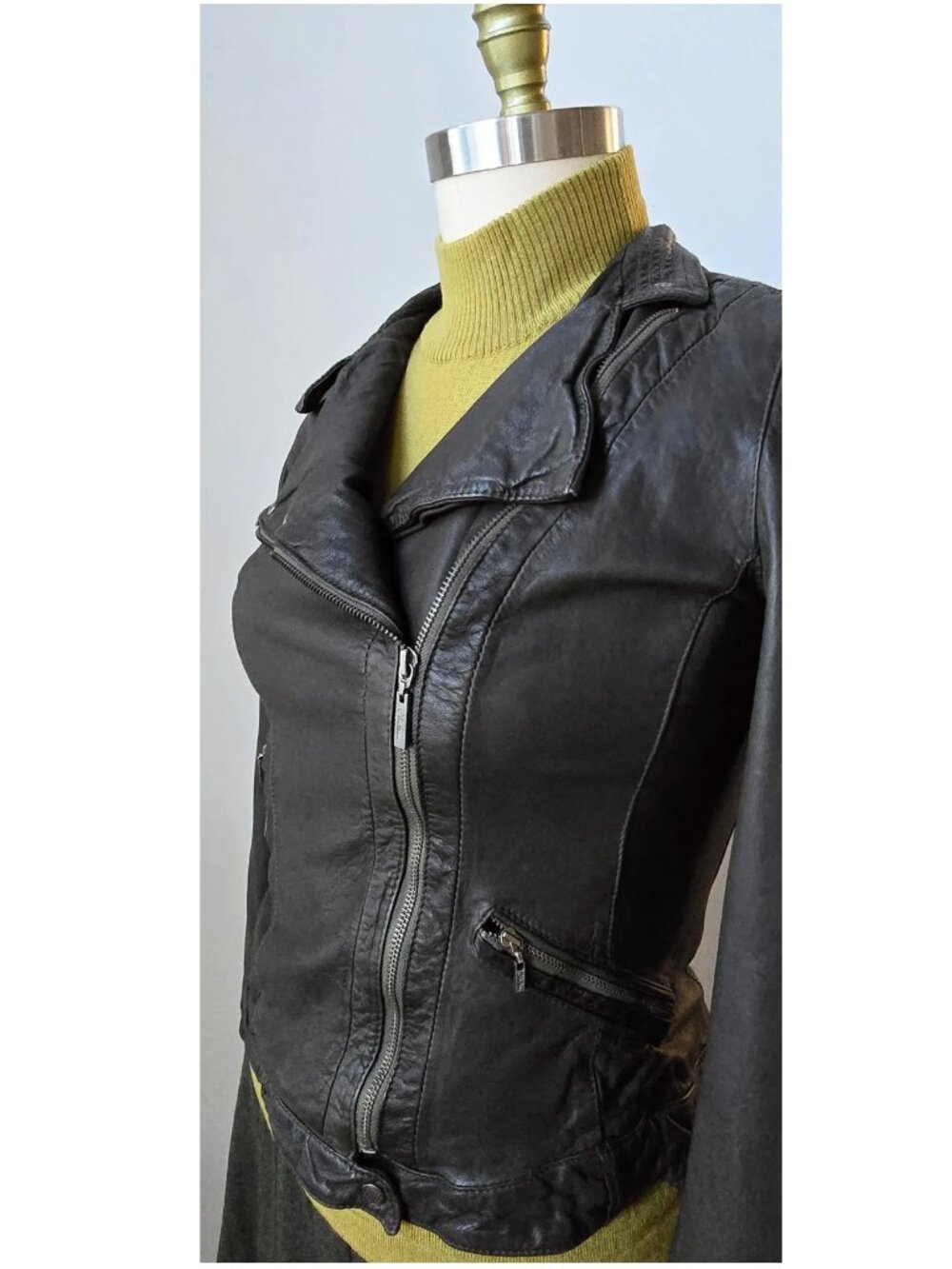 Y2K Cole Haan Dark Loden Olive Green Leather Motorcycle Jacket in a Size Small